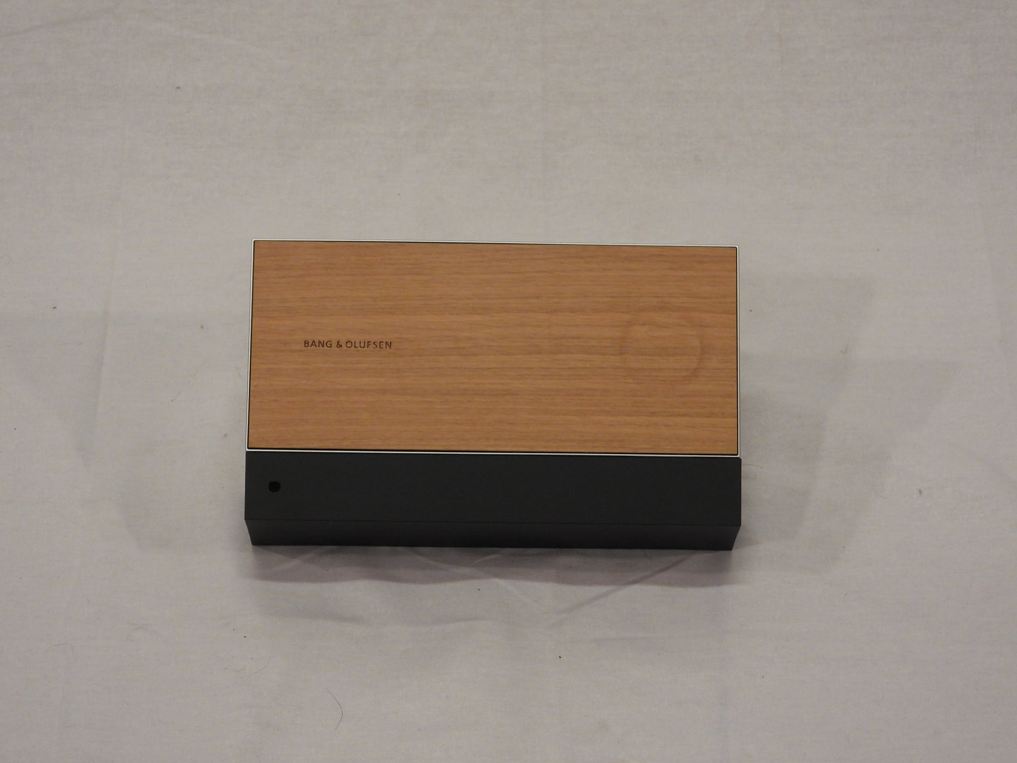 BEOsound Moment