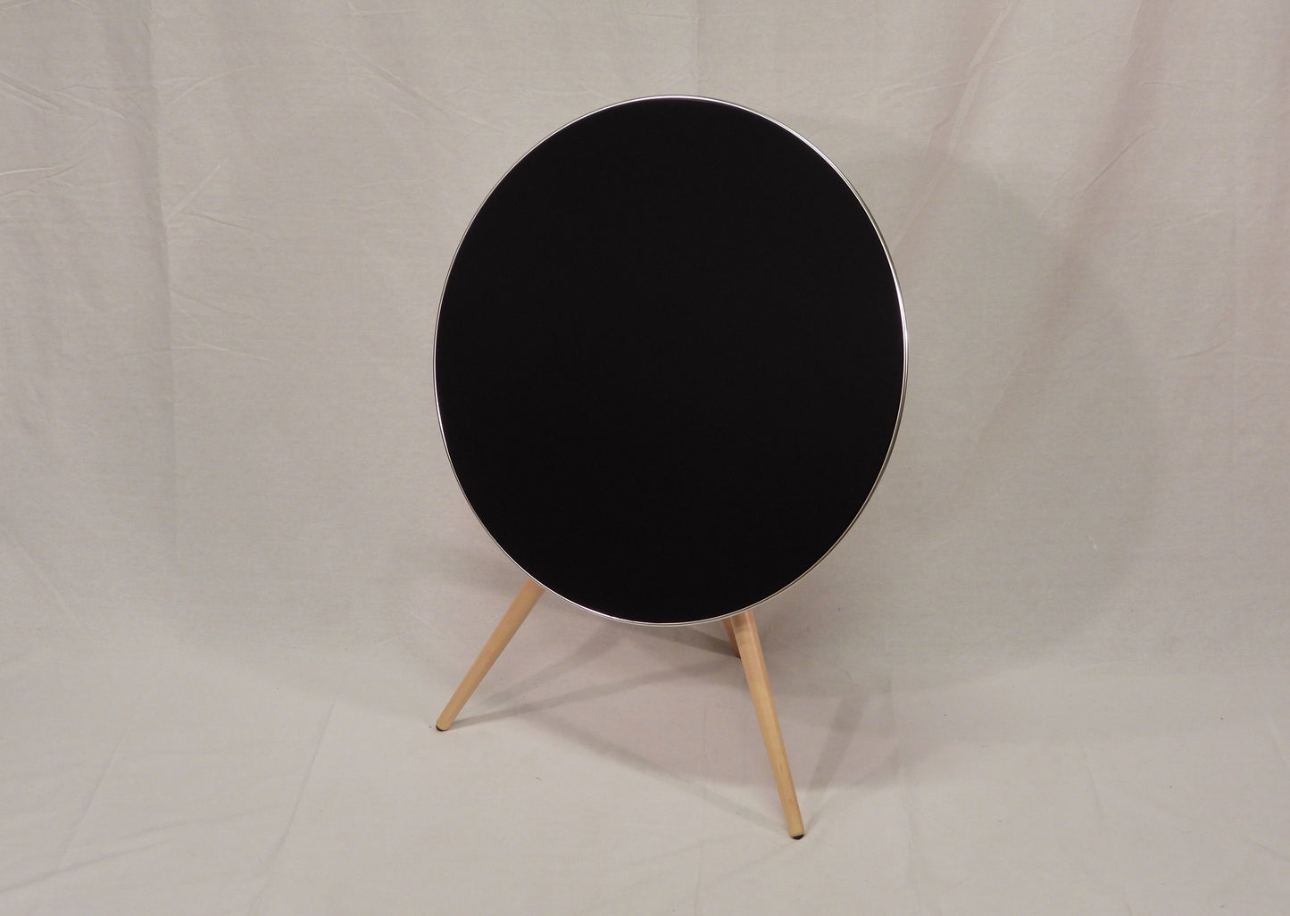 BeoPlay A9 2rd generation Hvid / ahorn