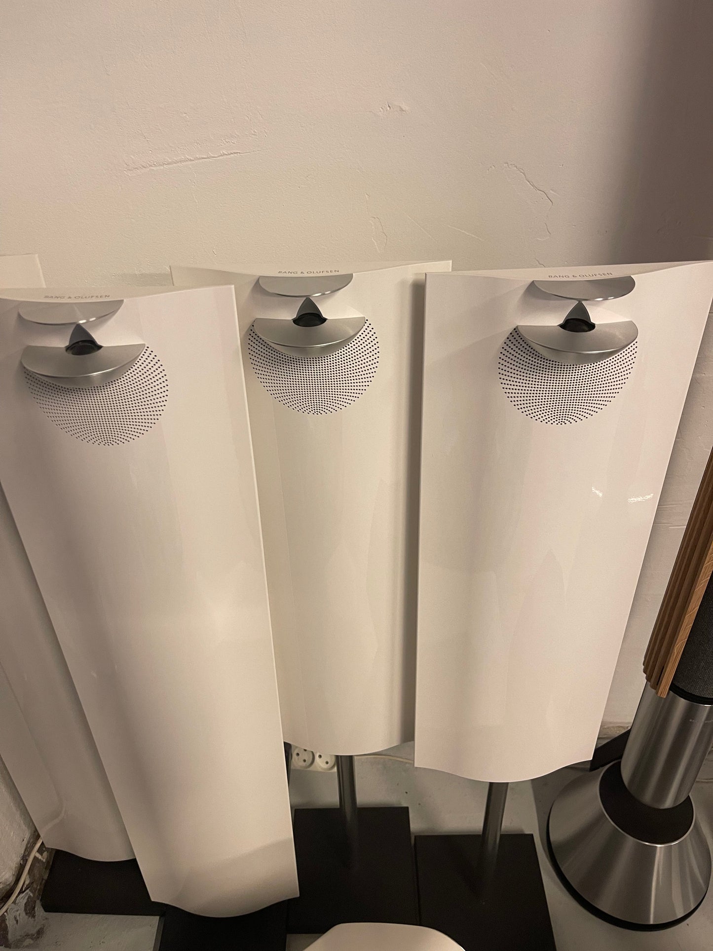 BEOlab 12-2 Hvid