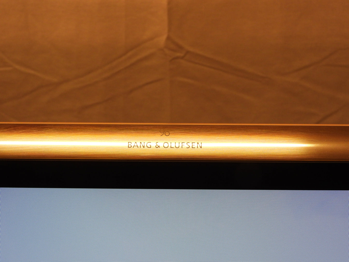 BEOvision 11 46"Rose Gold 90 års jubilæum