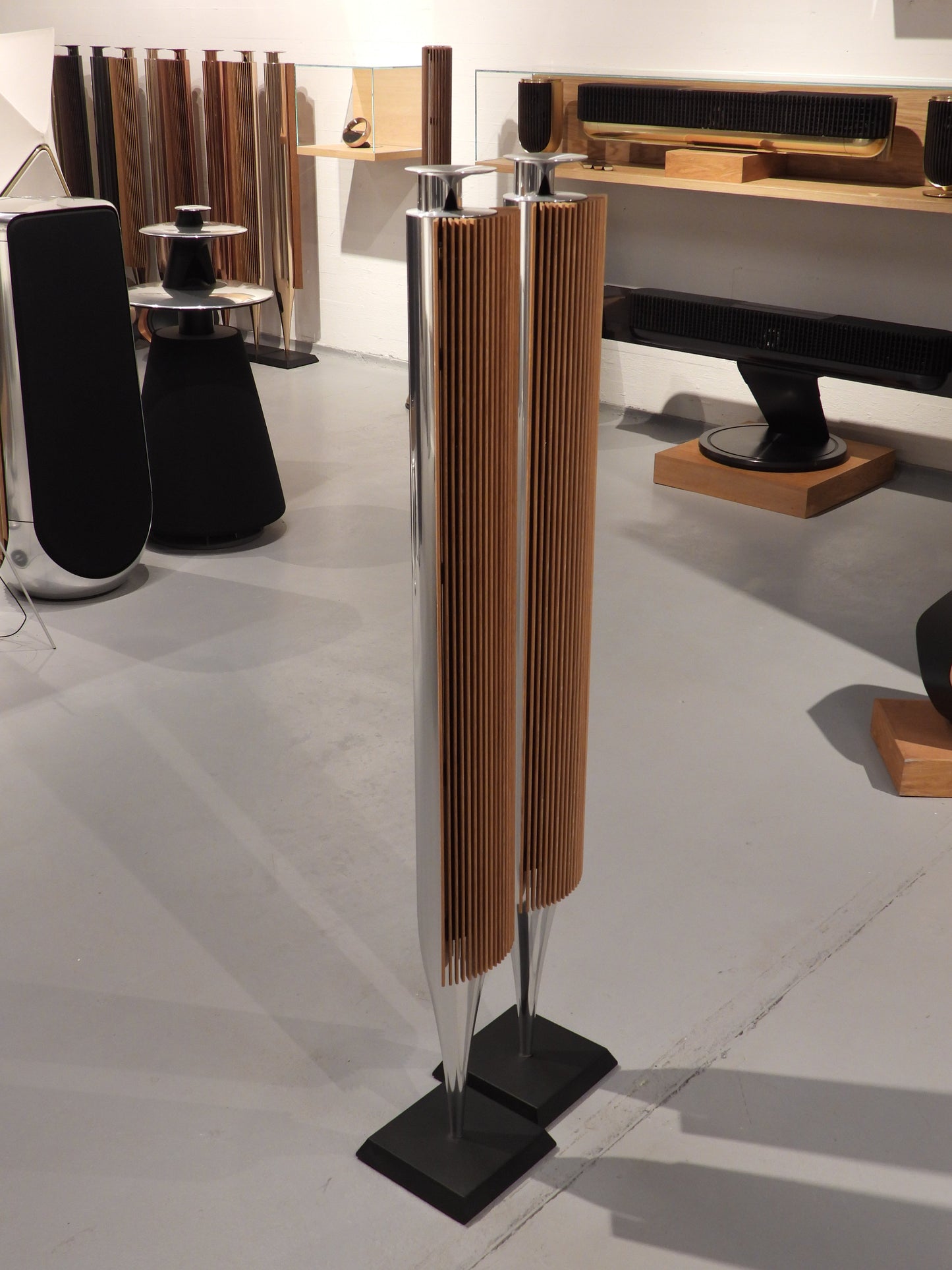 BEOlab 18 OAK