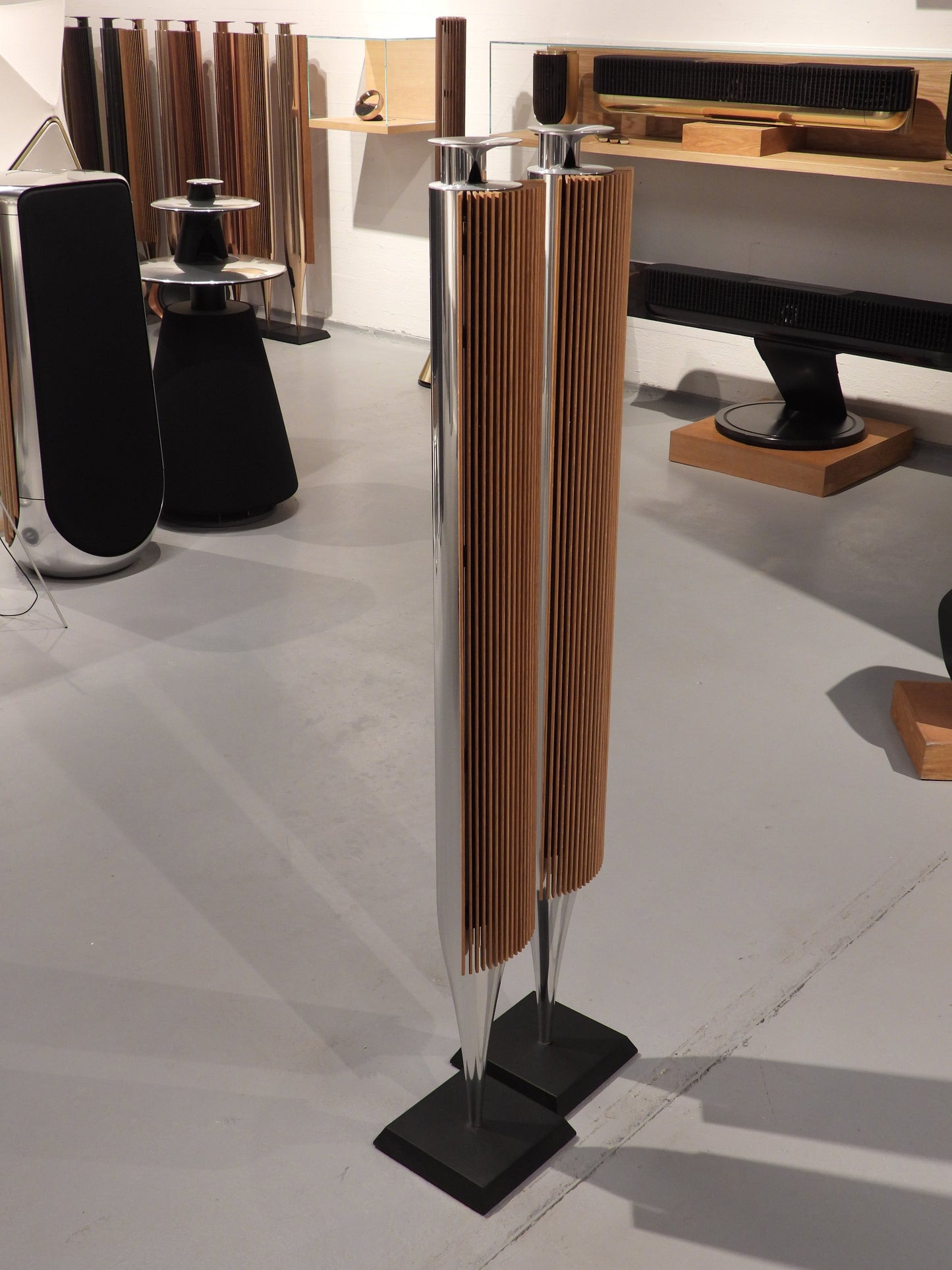 BEOlab 18 OAK