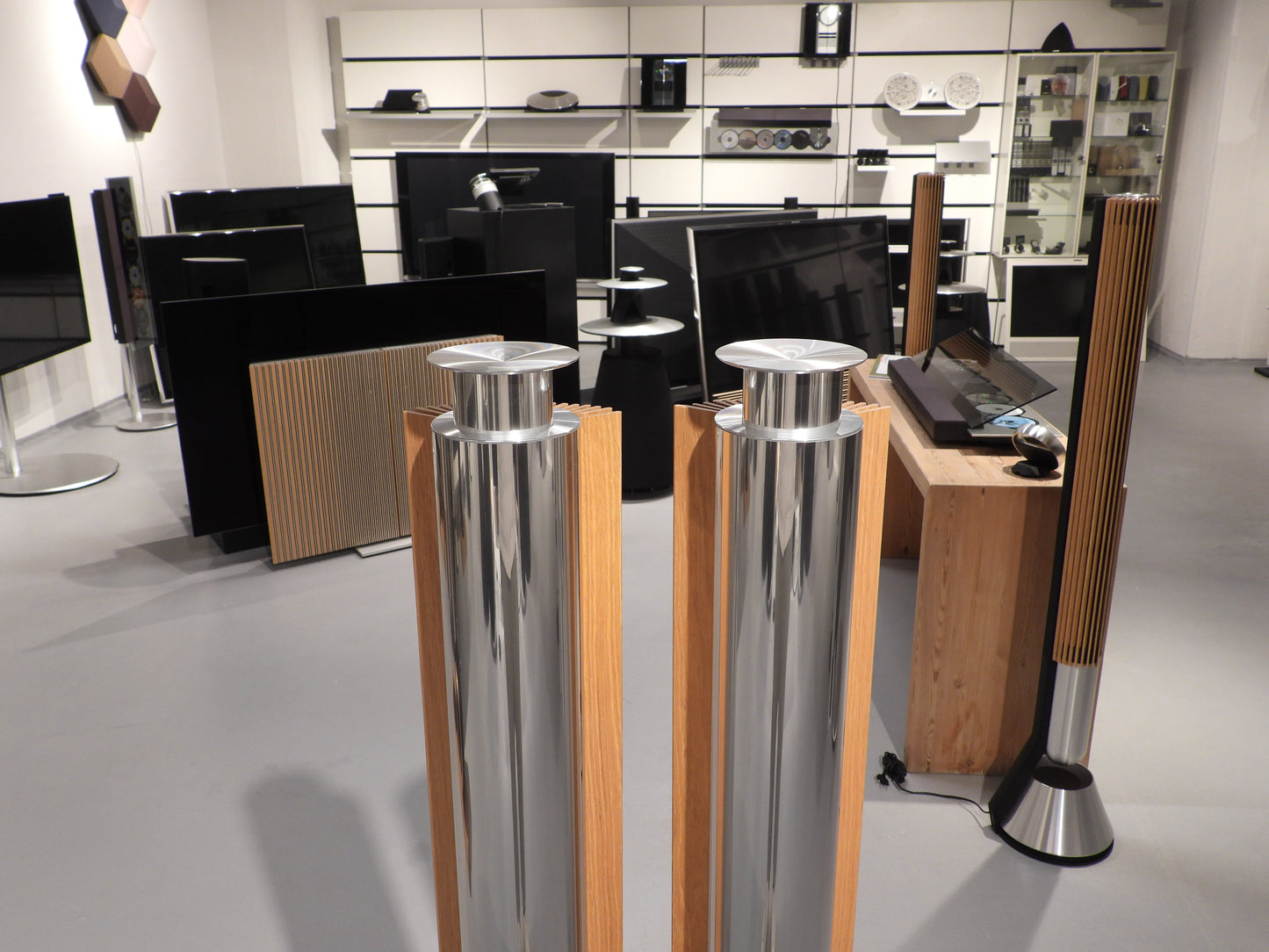 BEOlab 18 OAK