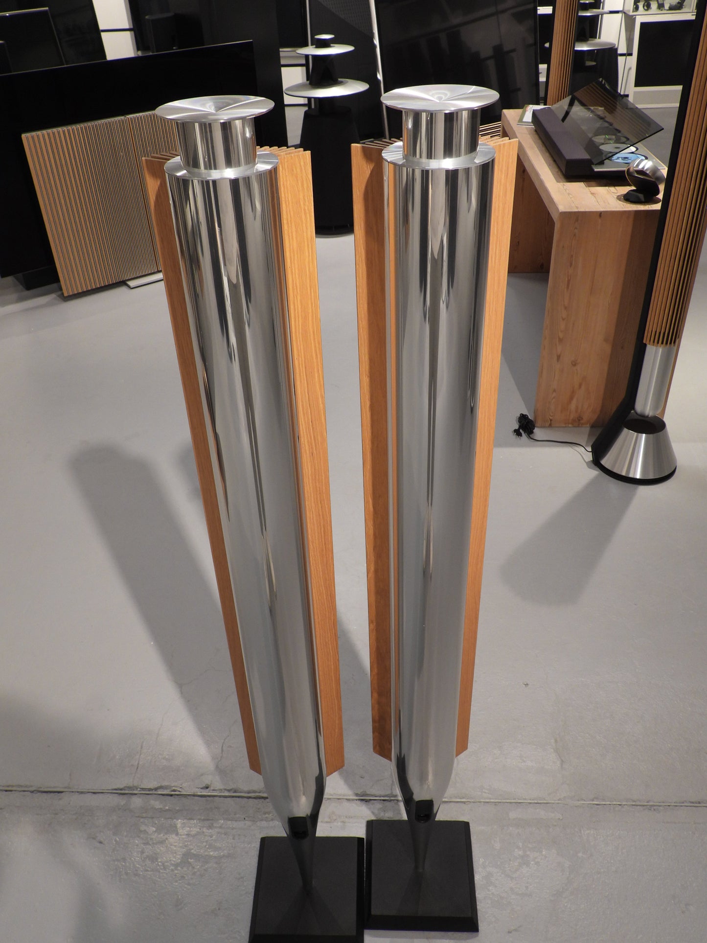 BEOlab 18 OAK