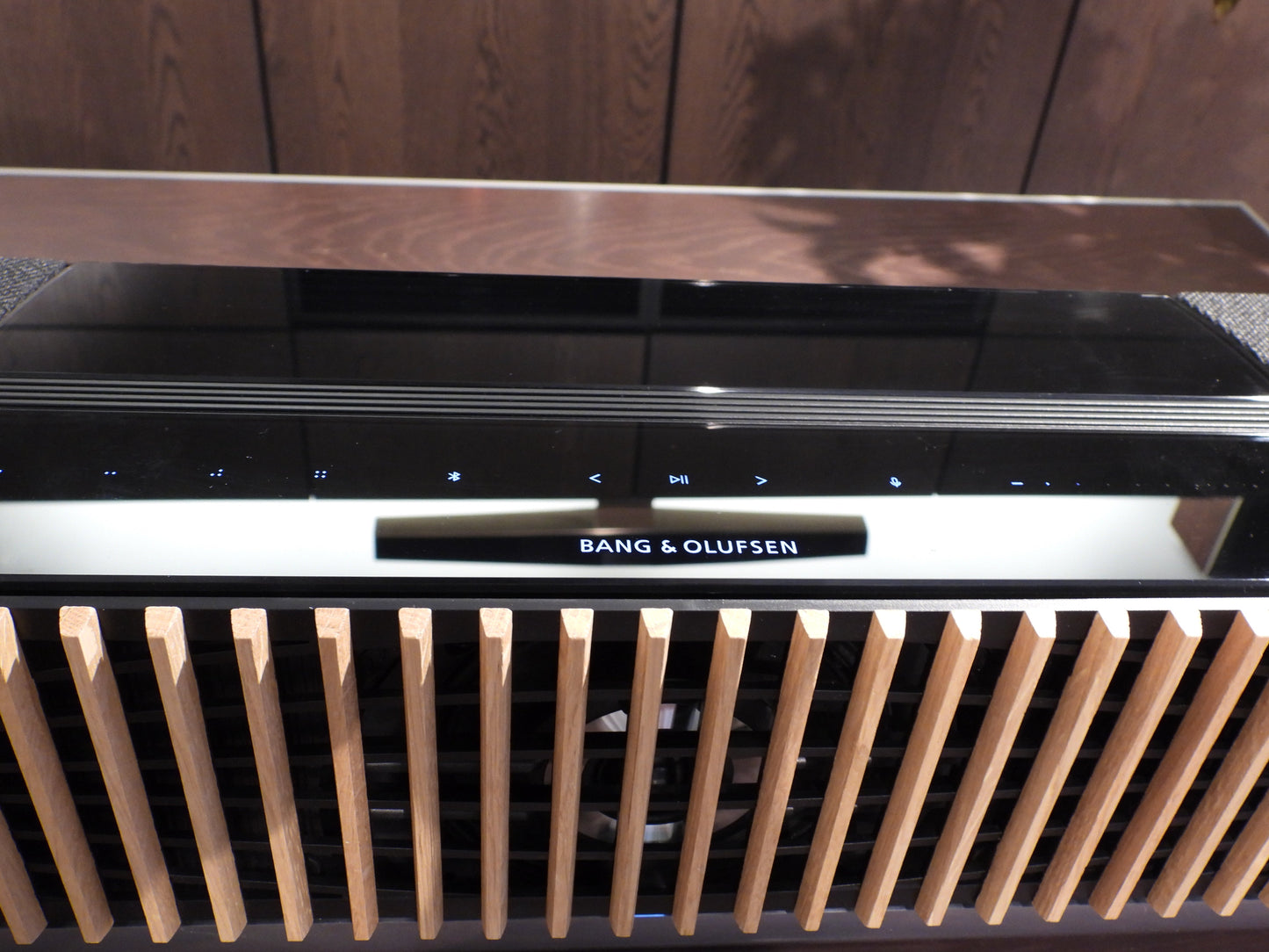 BEOsound Theatre Aluminium / Oak
